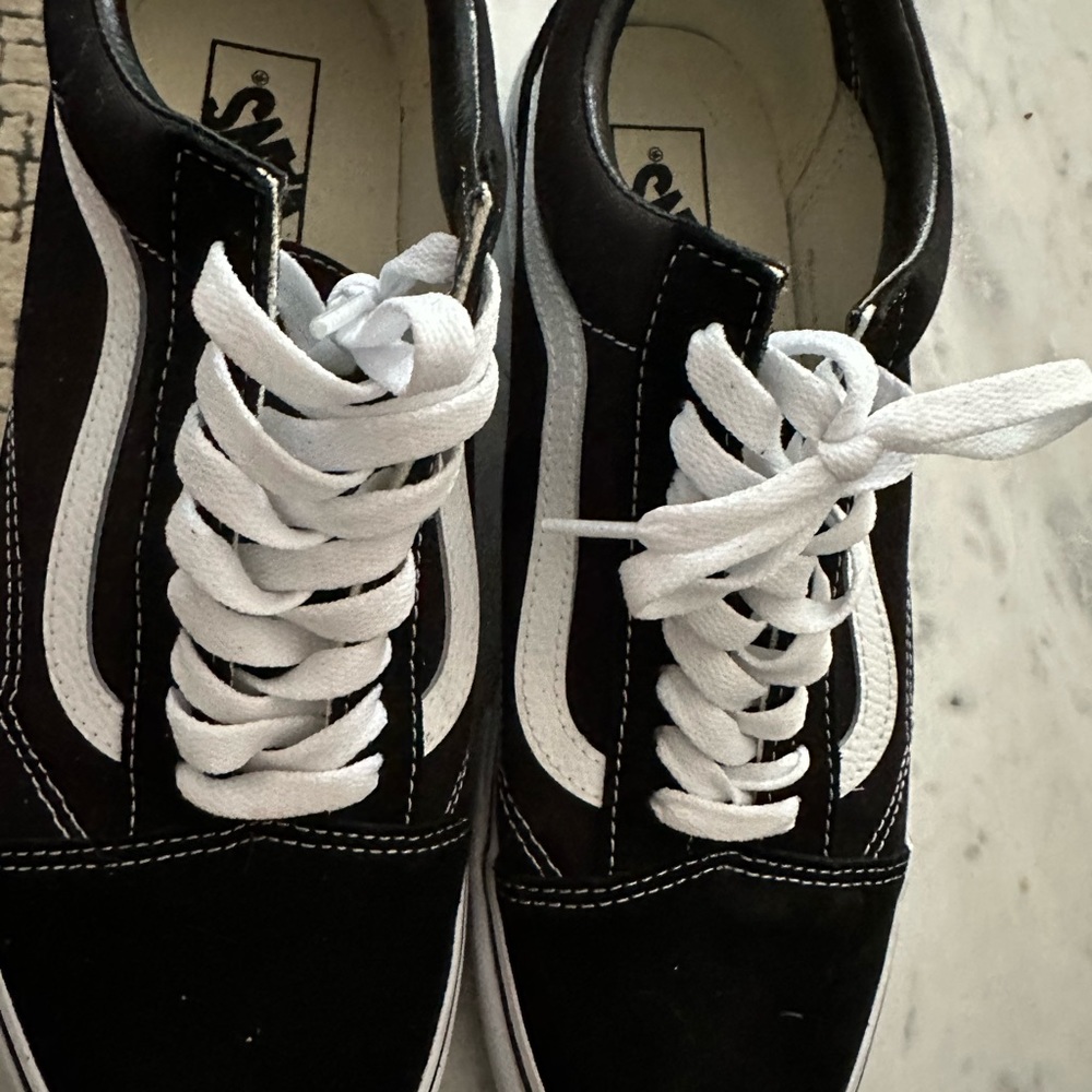 Vans for sale, barely worn size 10.5 mens